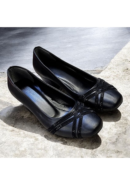 Taş Detaylı Küt Burun 5 cm Anne Model Bayan Topuklu Ayakkabı indirimleri