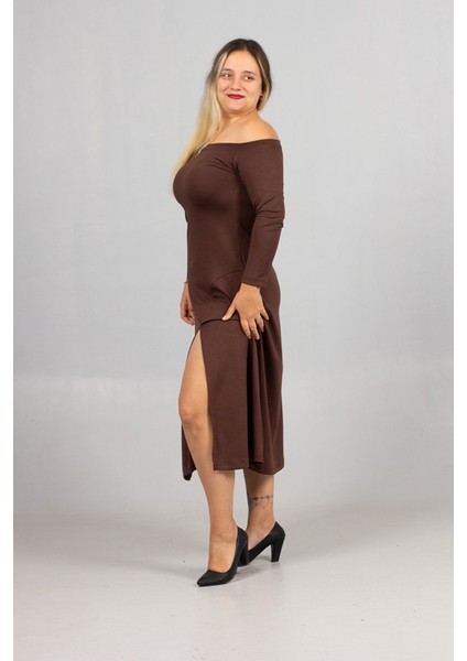 Büyük Beden Madonna Yaka Yırtmaçlı Modal Penye Elbise Kahverengi modelleri