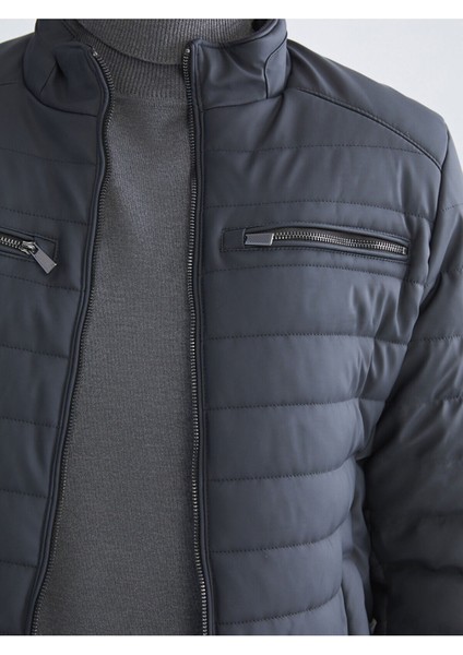 Özmarka Yeni Sezon Standart Kalıp Dik Yaka Erkek Deri Görünümlü Mont modelleri