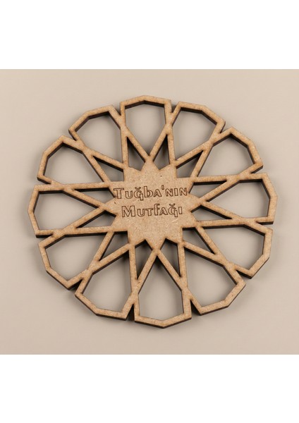 Kişiye Özel Isimli Lazer Kesim Geometrik Desenli Nihale - Isıya Dayanıklı 5mm Mdf Tencere ve Çaydanlık Altlığı