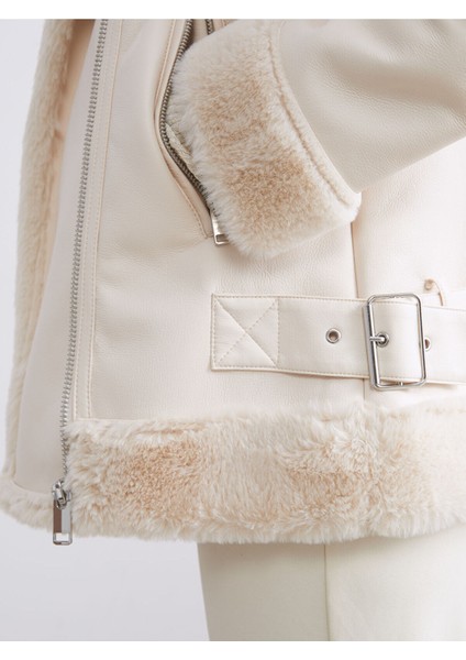 Peak Yeni Sezon Biker Yaka Kadın Deri Görünümlü Mont fırsatları