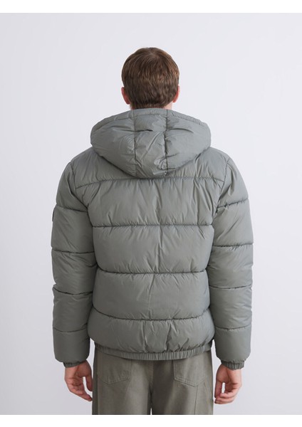 Yeni Sezon Standart Kalıp Kapüşonlu Erkek Şişme Mont indirimleri