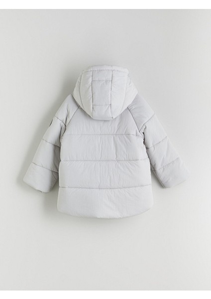 Kapüşonlu Astarlı Erkek Çocuk Mont modelleri