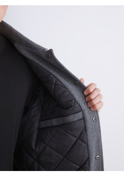 Özmarka Yeni Sezon Rahat Kalıp Gömlek Yaka Erkek Mont fırsatları