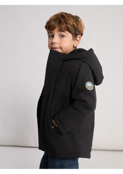 Kapüşonlu Astarlı Erkek Çocuk Mont