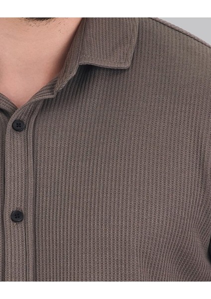 Ash Kül Rengi Likralı Örme Dokulu Regular Fit Kısa Kollu Gömlek modelleri