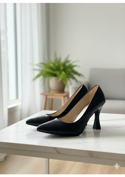 Siyah Rugan Yüksek Topuk Ayakkabı