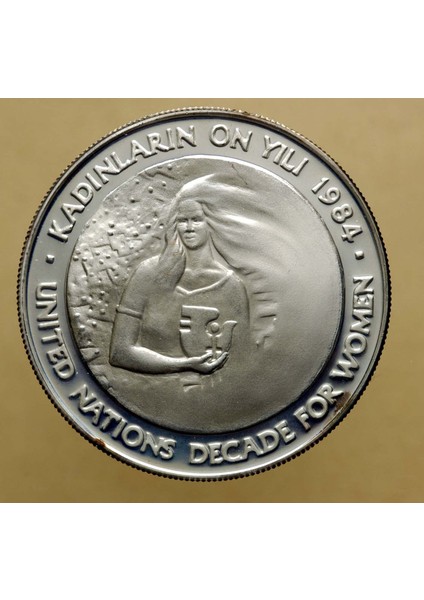 Kadınların 10 Yılı 5000 TL1984 Hatıra Parası Sertifikasız *gümüş