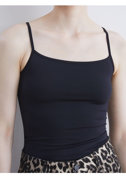 Yeni Sezon Kare Yaka Kadın Atlet modelleri