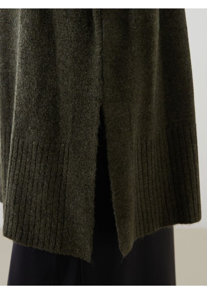 Artı Yeni Sezon Dik Yaka Oversize Kadın Triko Tunik modelleri