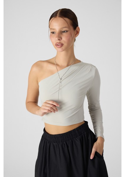 Gümüş Renkli Y Model Dövme Zincirli Kadın Kolye – Modern ve Zarif Tasarım modelleri