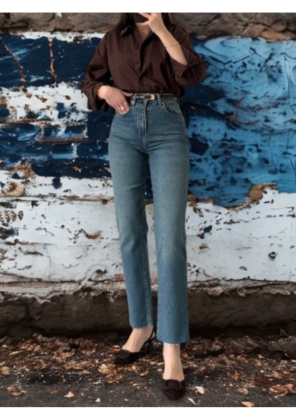 Julia Vintage Kesik Paça Mom Fit Straight Jean
