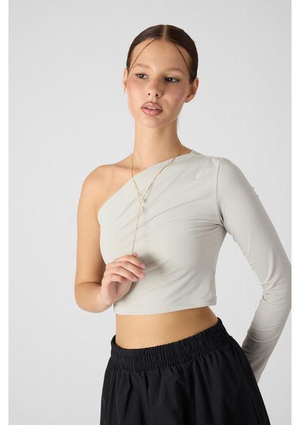 Altın Renkli Y Model Dövme Zincirli Kadın Kolye – Şık ve Göz Alıcı Tasarım