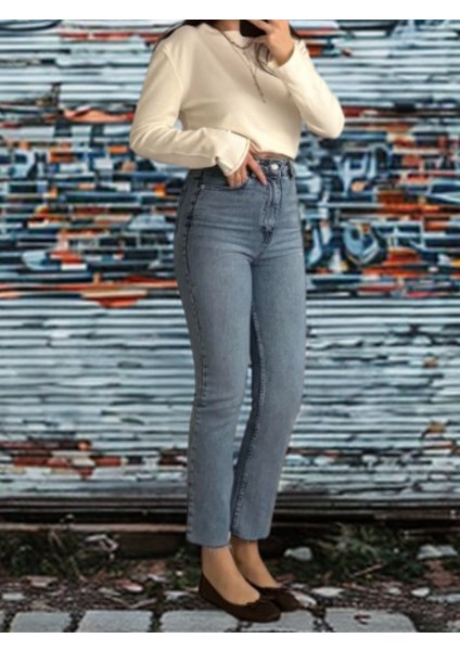 Julia Kadın Kar Mavi Mom Boy Fit Straight Jean modelleri