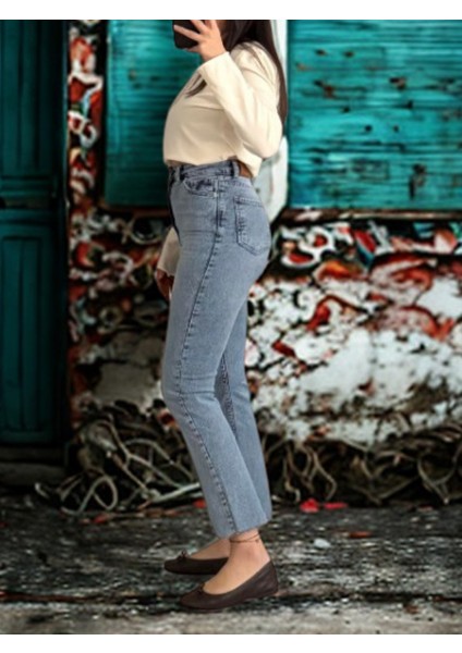 Julia Kadın Kar Mavi Mom Boy Fit Straight Jean fırsatları