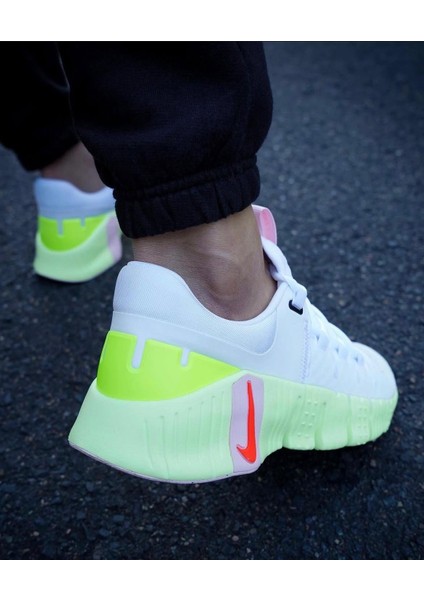 Free Metcon 5 Kadın Fitness Ayakkabısı(Cool Trend Store) fırsatları