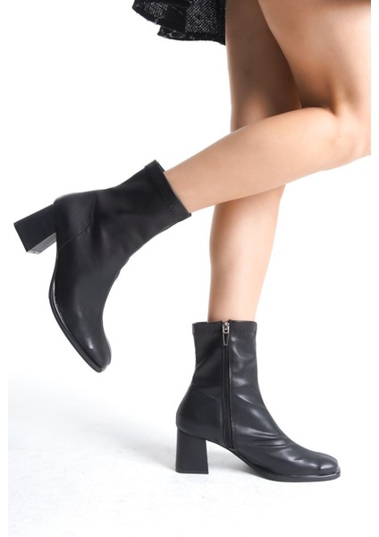 Tia Siyah Cilt Kalın Topuklu Kare Burunlu Kısa Bot & Bootie fırsatları