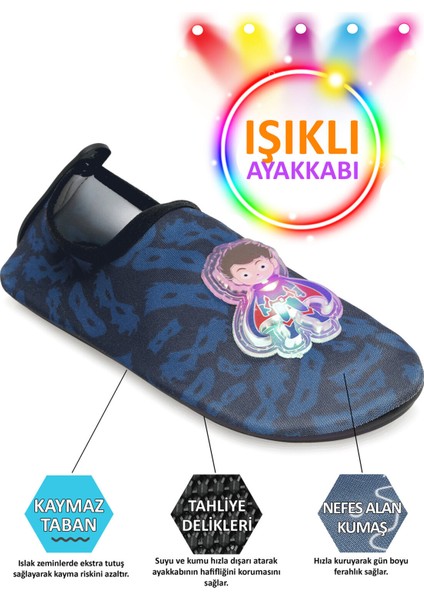 Işıklı Super Kahraman Figürlü Kaymaz Tabanlı Esnek Hafif Dayanıklı Çocuk Havuz Plaj Deniz Ayakkabısı modelleri