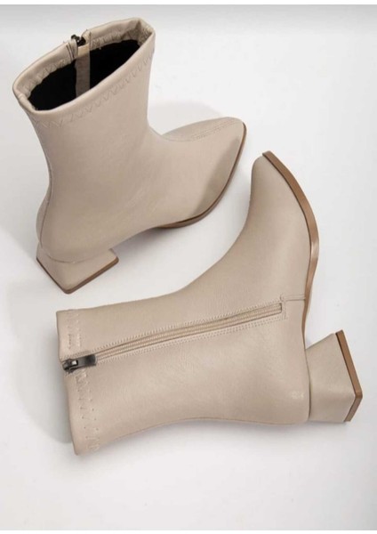 Bej Streç Kısa Topklu Bot modelleri