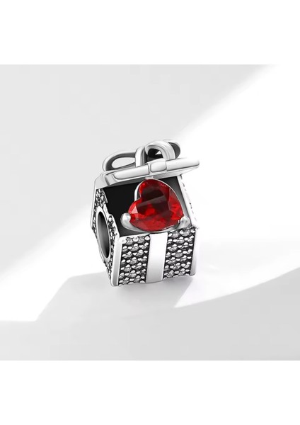Gümüş Işıltılı Hediye Kutusu Charm