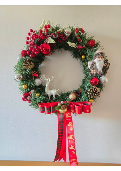 El Yapımı Yılbaşı Kapı ve Duvar Çelengi – Santa & Deer Figürlü Kırmızı Yeşil Altın Noel Süsü