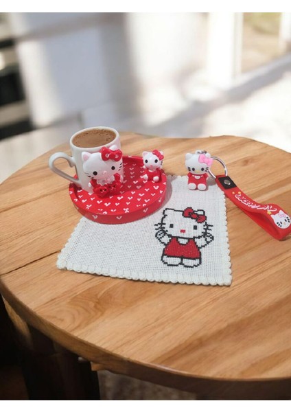 El Yapımı Etamin Peçeteli Hello Kitty Temalı Kahve Fincanı Seti – Özel Tasarım Hediyelik fiyatları