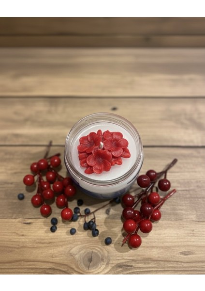 Çiçek Desenli Şeritli Özel Tasarım Dekoratif Cam Kavonozlu Kokulu Kırmızı Mum (Orkide Kokulu)