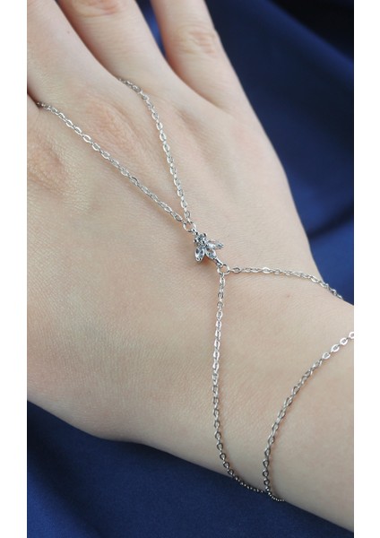 Gümüş Rengi Zirkon Taşlı Minimal Yıldız Motifli Şahmeran Bileklik modelleri