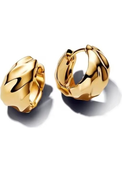 Gold Renk Dalgalı Geniş Halka Küpe