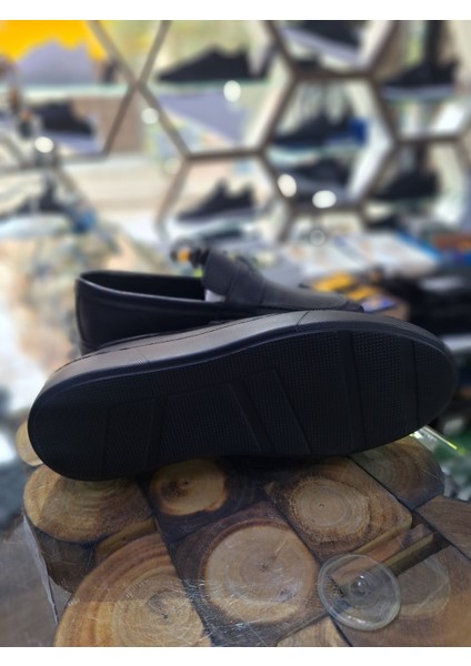 Siyah Deri Bağsız Hafif Mevsimlik Klasik Erkek Ayakkabı fırsatları