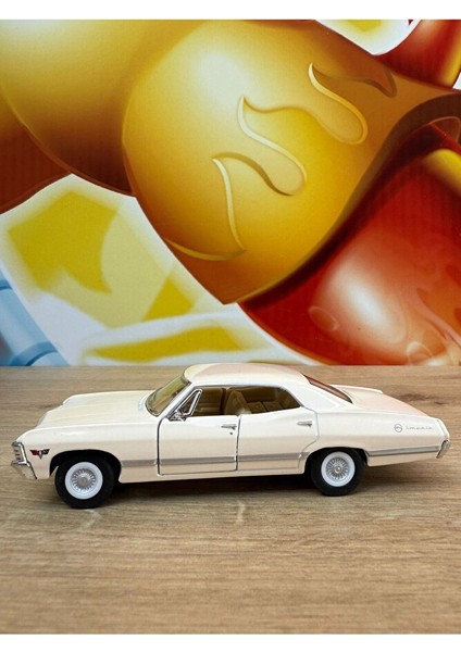 Çek Bırak 1967 Chevrolet Impala Krem Diecast Araba Açılan Kapılar 1967 Chevy Impala Model Araba fiyatları