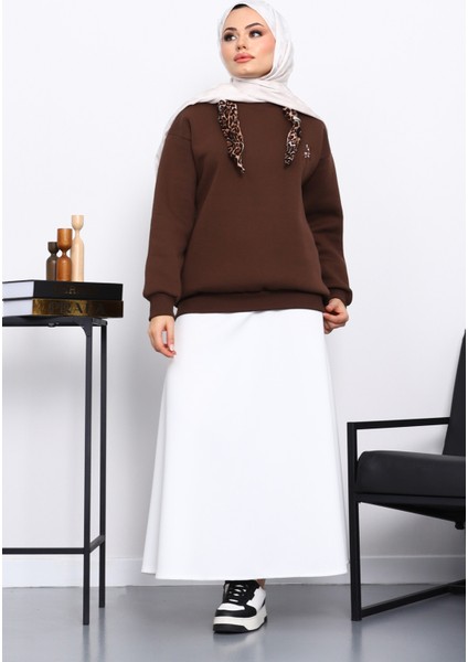 Kahverengi Fular Aksesurlı Ceylan İşlemeli Üç İplik Sweat fiyatları
