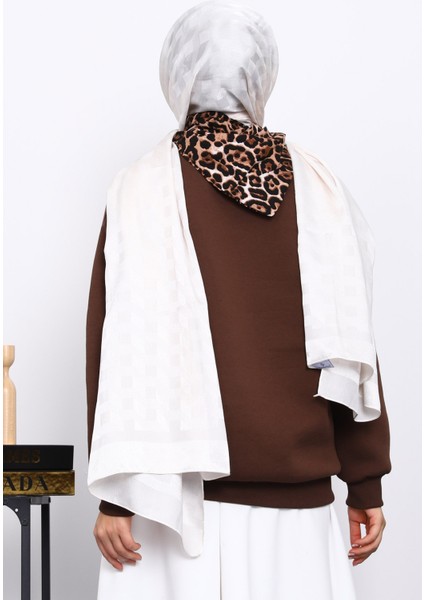 Kahverengi Fular Aksesurlı Ceylan İşlemeli Üç İplik Sweat fırsatları