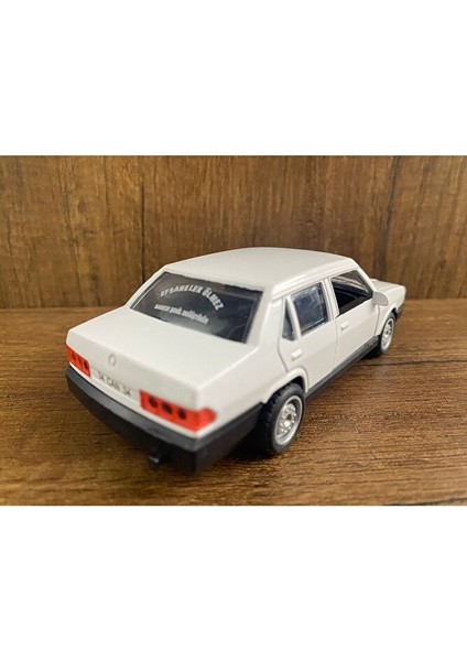 Beyaz Doğan Şahin Metal Çek Bırak Oyuncak Araba Tofaş Şahin Model Araç Kapıları Açılır Klasik Araba fiyatları