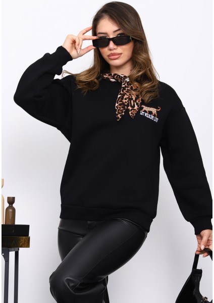 Siyah Fular Aksesuarlı Leoparlı Üç İplik Şardonlu Sweat