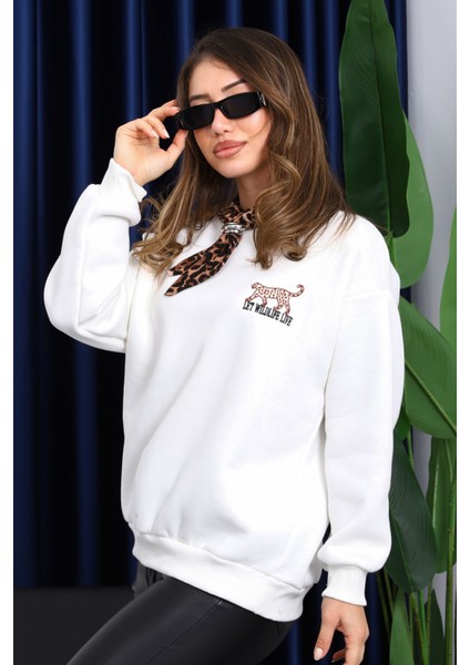 Ekru Fular Aksesuarlı Leoparlı Üç İplik Şardonlu Sweat