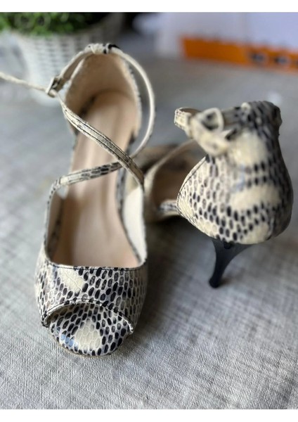 Tango Dans Ayakkabısı Arkası Kapalı Yandan Çift Bağlı 8,5 cm (13 Pont )