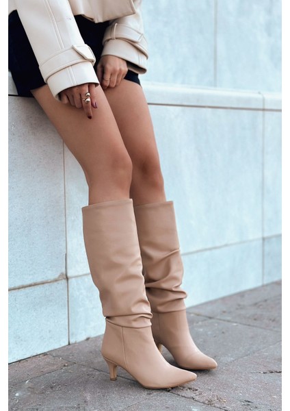 Sollet Mat Deri Kısa Topuklu Körüklü Nude Çizme fiyatları