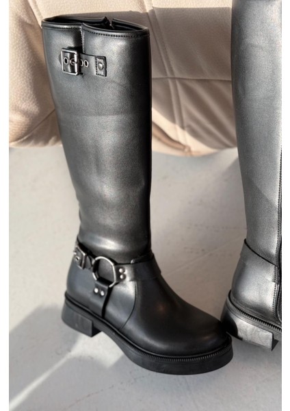 Nylix Siyah Toka Aksesuarlı Fermuarlı Günlük Kadın Çizme