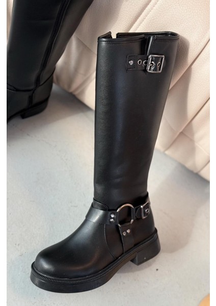 Nylix Siyah Toka Aksesuarlı Fermuarlı Günlük Kadın Çizme modelleri