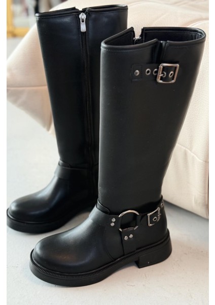 Nylix Siyah Toka Aksesuarlı Fermuarlı Günlük Kadın Çizme fırsatları