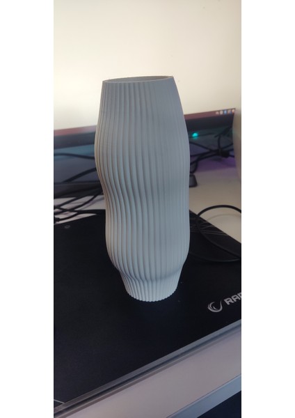 (Kusurlu Ürün )Dalgalı Tasarım 3D Baskı Dekoratif Vazo – Beyaz (18 Cm) fiyatları