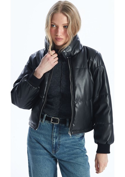 Yeni Sezon Dik Yaka Düz Deri Görünümlü Kadın Şişme Mont