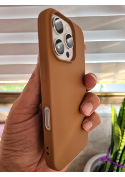 İphone 16 Pro İle Uyumlu LOGOSUZ İçi Kadife Esnek Silikon Lansman Kılıf modelleri