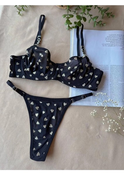 Kırmızı Kalp Desenli Yarım Destekli Sütyen & Ince Kesim Külot Takımı