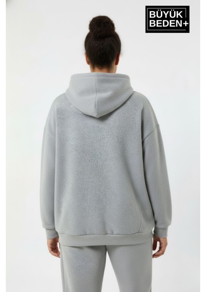 Kadın Büyük Beden Brooklyn 1970 Baskılı Kapüşonlu Sweatshirt SPR26BSWK964 modelleri