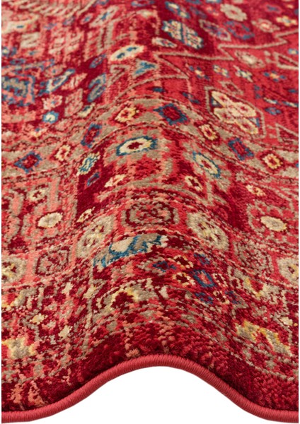 Kavala 05 Red Etnik Desenlere Sahip Dayanıklı Yapısı ve Canlı Renkleri ile Öne Çıkan Makine Halısı modelleri