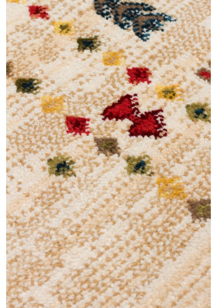 Kavala 06 Cream Etnik Desenlere Sahip Dayanıklı Yapısı ve Canlı Renkleri ile Öne Çıkan Makine Halısı fırsatları