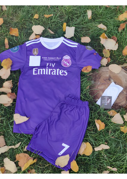 2016/17 Card'iff Ronaldo 7 Real Madri'd Futbol Çocuk Forması 4'lü Set Çorap + Bileklik Hediyeli fiyatları