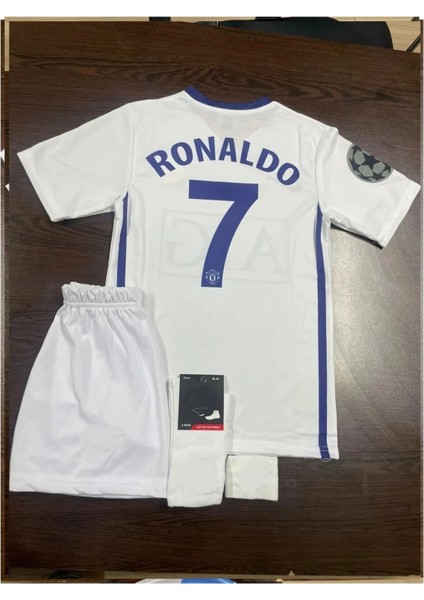 2008 Sezon Retro Ronaldo Beyaz Futbol Çocuk Forması 4'lü Set Çorap Bileklik Hediyeli